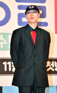 혁오, 6년 만 신곡 냈는데…MV 안도 사쿠라 출연 두고 갑론을박