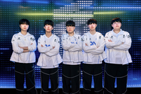“7년을 기다렸다” DNS, 농심 3-0 완파→케스파컵 정상 탈환…2019년 이후 다시 ‘왕좌’[케스파컵]