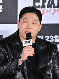 [포토]‘타짜: 벨제붑의 노래’ 출연 소감 밝히는 문지훈