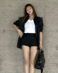 트와이스 정연, 소속사 이적 후 첫 근황 공개... ‘시크+청순’ 반전 매력