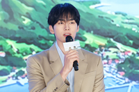 홍민기 ‘데이트폭력’ 의혹 터졌다…“소주병 던지고 목 쥐어잡아”