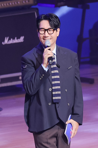 공감과 웃음 다 챙겼다…‘제14회 부산국제코미디페스티벌’ 개막식 성황리 개최[종합]