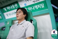 수적 ‘우위’ 안고 3골 차 승리, 대전 황선홍 감독 “초반보다 안정감 찾았지만 ‘실점’ 관건, 엄원상은 경과 지켜봐야[현장인터뷰]