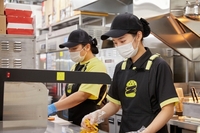 15평 콤팩트 매장 통했다…노브랜드버거, 여성 창업 수요 잡는다