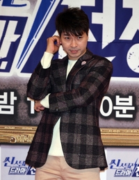 “선택장애로 힘들다” 박수홍, 비행기 하차 번복 ‘민폐’...진짜 성격 ‘재소환’