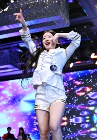 [포토]미스인터콘티넨탈 코리아 후보자 김아인, 신나게!