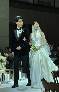 [단독] “블랙홀 속으로 같이 걸어가자” 이규빈, ‘하트시그널’ 넘어 현실 사랑 결실…♥순미와 결혼