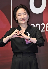 [포토]하트 만들어 보이는 박경림