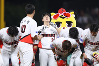 끝내기 만루홈런? ‘흙’ 브로맨스? 김재현·김현수·오스틴·이호연, KBO-CGV 8월 씬-스틸러상 후보