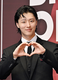 [포토]하트 만들어 보이는 우즈