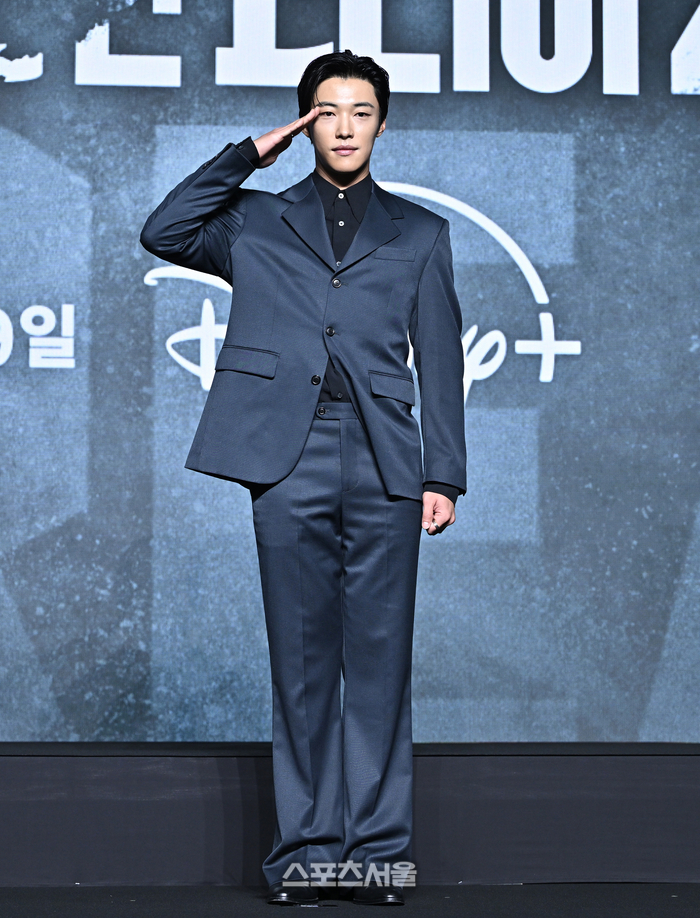 [포토] 우도환 ‘각 잡힌 경례’