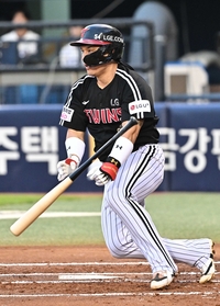 [포토]LG 박동원, 2타점 적시타