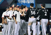 ‘6.2이닝 무실점’ LG 불펜! 염갈량도 ‘함박웃음’, “지키는 야구로 승리했다” [SS잠실in]