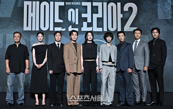 [포토] 포토타임 갖는 ‘메이드 인 코리아2’ 감독-배우