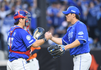 ‘1위 탈환’ 총력전 보소, 미리보는 KS가 따로 없네! ‘김재윤 2이닝 무실점→강민호 역전 적시타’ 삼성, LG에 4-3 승리 [SS잠실in]