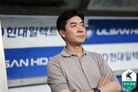 상암벌 뜬 인천 윤정환 감독 “FC서울 누가 뛰어도 분위기가 좋아, 득점력만 봐도…” [현장 코멘트]