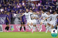 고강도 압박 대신 ‘잇몸’으로 만든 정경호표 스리백 통했다…강원, 안양 3-0으로 꺾고 4위 도약[현장리뷰]