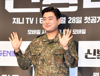 <신병> 최일구 하사, 잠실구장 뜬다! 배우 남태우 “두산 시구 맡게 돼 가문의 영광”