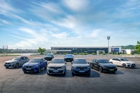 “프리미엄 브랜드 최초”…BMW, 순수전기차 누적 200만 대 ‘대기록’