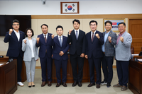 강원도의회, 강원신용보증재단 이사장 인사청문특위...위원장에 박재균 의원·부위원장 정연철 의원 선임