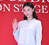 [포토] 모델 배윤영 ‘시크한 손인사’