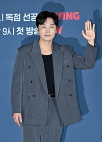 [포토]서현우, ‘로또 1등도 출근합니다’로 인사 드립니다!