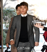 승리, 특수폭행 혐의 부인…‘버닝썬’ 때도 그랬다
