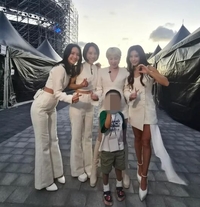 “이젠 힐 신고 춤추기 힘들지만” 20년 만에 뭉친 쥬얼리…조민아 아들까지 포착