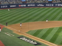 ‘345일 만에 돌아왔다’ 황재균, 친정 롯데전 6회말 대타 출격…7회초 3루수 나선 후 교체 [SS수원in]