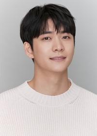 강태오, 영화 ‘인턴’ 특별출연…한소희 남편 된다