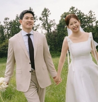 이지연, ‘나는 솔로’ 21기 영철과 결혼 “좋은 사람 만나 새 시작”