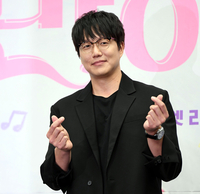 “51도 맞아?” 성시경, 술 사업 무서운 입소문…출시 2주 만에 흥행 질주