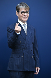 [포토] 작곡가 윤상 ‘귀여운 하트 포즈’