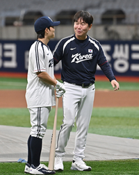 [포토] 류지현 감독 ‘잘하고 있어’