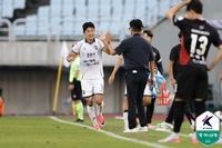 모레노 앞에서 ‘전역 앞둔’ 고재현·박세진 연속포…김천, 부천 2-0 완파 ‘9경기만 승리’
