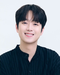 “고양 찍고 서울로” 이찬원, 오늘도 바쁘다…하루 두 무대 ‘종횡무진’