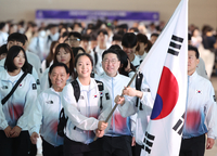 ‘기수’ 조정 김동용·탁구 신유빈, 韓 선수단 개회식 ‘16번째’ 입장…북한은 8번째[SS나고야in]