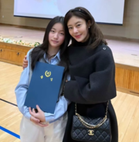 “엄마, 사람들 눈에 띄지마!” 이지현 중1 딸의 돌직구…1만 관객앞에선 ‘쥬얼리’였다