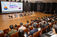 “AI 써도 된다, 생각은 직접”…호반그룹, 세자릿수 공채에 ‘AI 오픈면접’ 도입