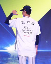 ‘안녕하십니까, 제가 왔습니다’ 이젠 두산 김지우, 곽빈 말고 안우진·하현승 들어와! “같은 팀이 돼서…” [2027드래프트]