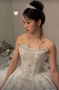 “추석에 드레스 파티를?”… 혜리, ‘여신 강림’ 깜짝 근황