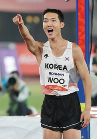 ‘스마일 점퍼’ 우상혁, 끝내 넘지 못한 2m25→4번째 AG서 ‘동메달’+3회 연속 메달…‘경쟁자’ 바르심 ‘기권’[SS나고야in]