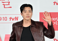 [포토]손인사 건네는 이무생