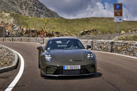 포르쉐, 알프스를 향한 헌사…911 GT3 베르그스포트 공개