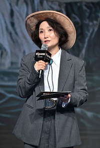 [포토]영화 ‘디거’ 기자간담회 진행하는 박경림