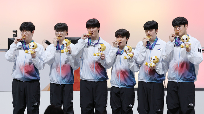 ‘2金 1銀 2銅’ 한국 e스포츠, 항저우 성적 넘어섰다! ‘최고 수준 기량+협회 지원’ 빛났다 [SS나고야결산⑤]