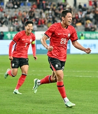 [포토]손흥민 다음 골의 주인공은 오세훈
