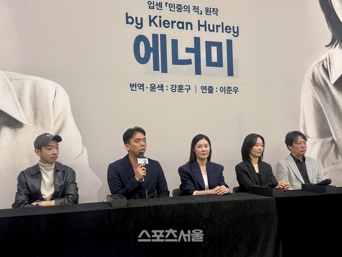 “누가 진짜 ‘민중의 적’인가”…연극 ‘에너미’, SNS가 만든 충격적 반전 [SS인터뷰]
