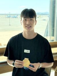 [단독인터뷰]골 만큼 빛난 87분 ‘금메달 태클’ 엄지성 “태극마크 달면 늘 절실, 초인적 힘 나와…EPL 진출로 축구 발전 기여하고파”
