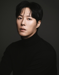‘프로젝트 르완다’ 이시형, 동생 잃은 다큐멘터리 PD로 무대 오른다
